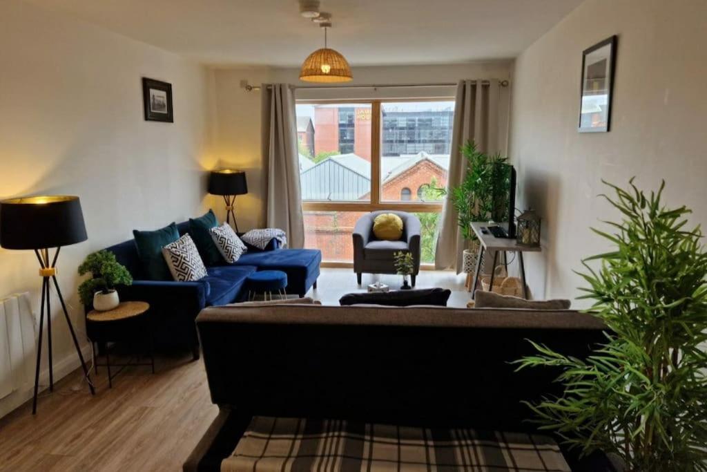 Modern Apartment, Sleeps 6, Belfast City Centre Екстер'єр фото