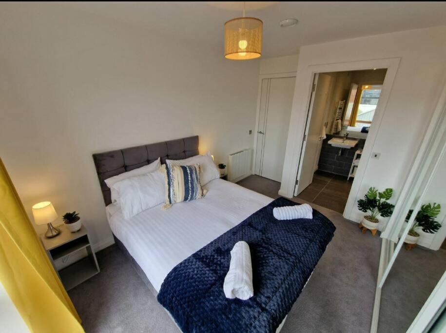 Modern Apartment, Sleeps 6, Belfast City Centre Екстер'єр фото
